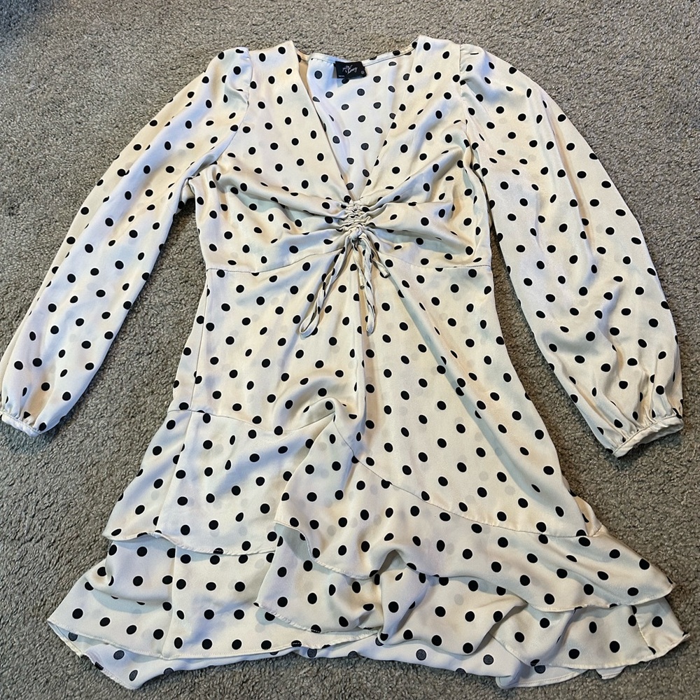 White and black polka dot dress (goes to mid thigh).
